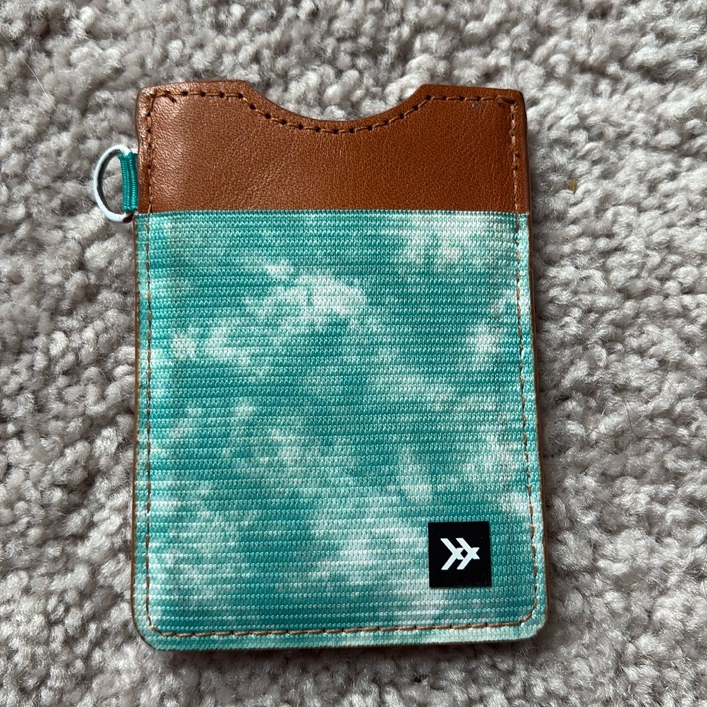 Thread card wallet